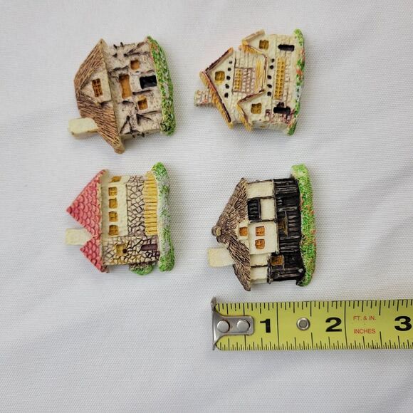 VINTAGE ✨️ (4) Miniature Ceramic House Magnet Set - Picture 3 of 3